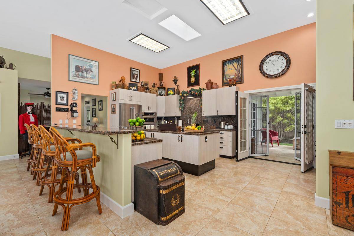 Kailua-kona, HI 96740,76-6353 KAHEIAU ST