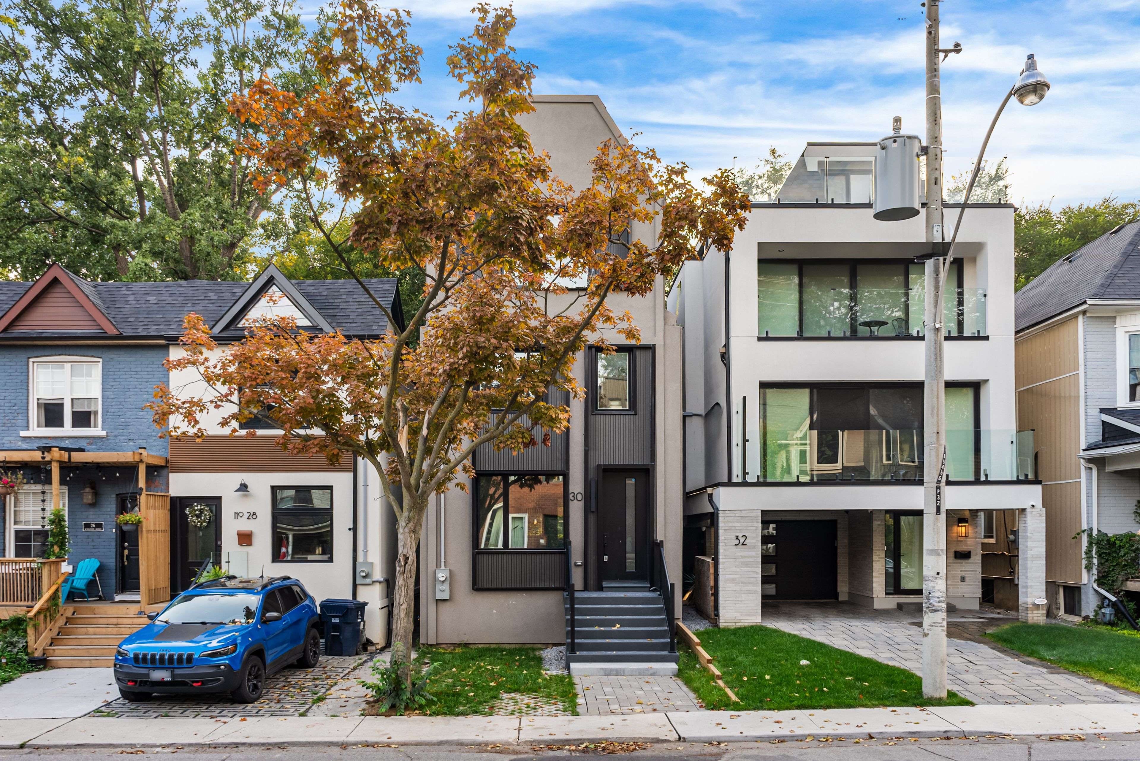 Toronto E01, ON M4M 2X3,30 Winnifred AVE