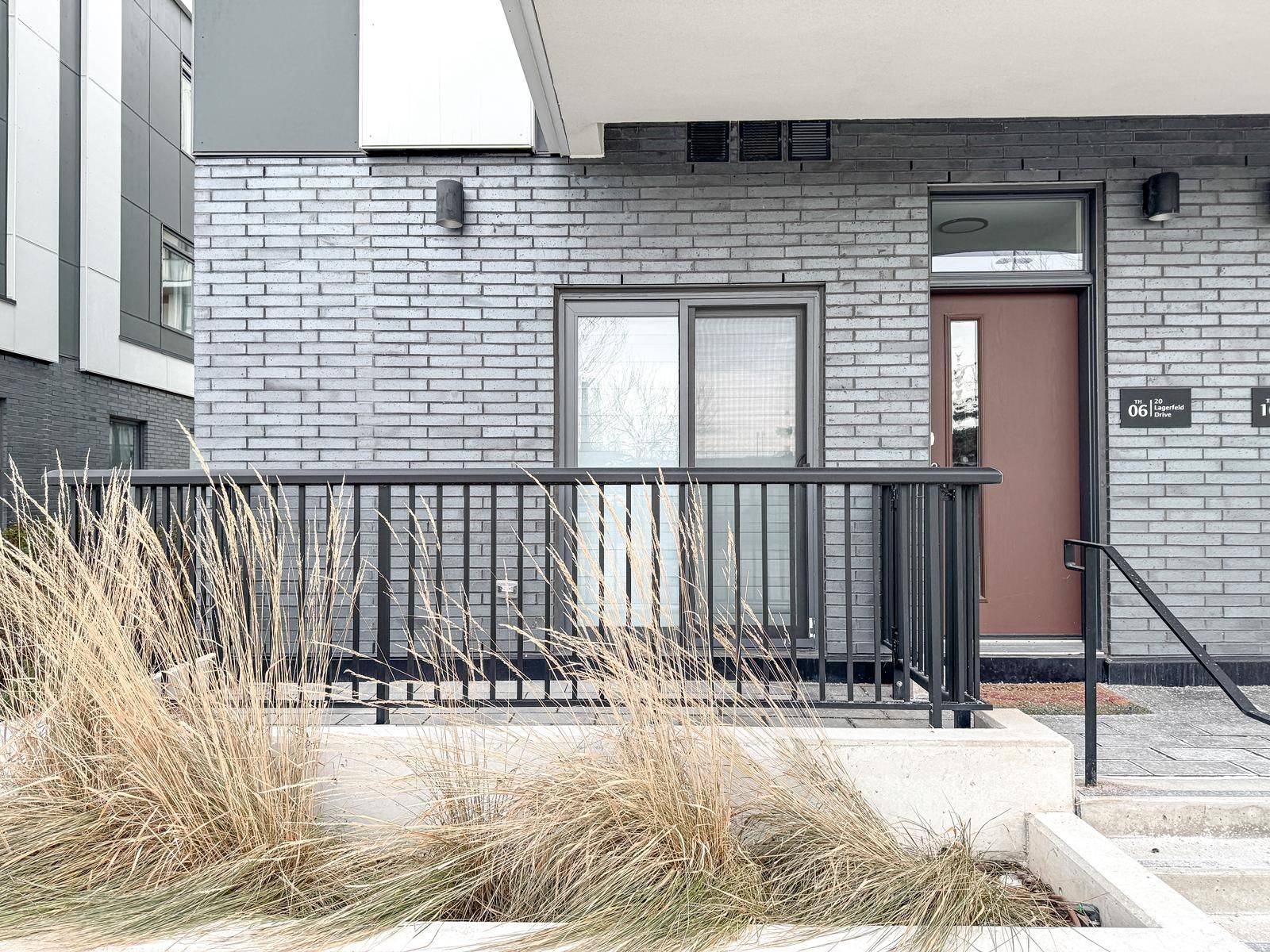 Brampton, ON L7A 5L4,20 Lagerfeld DR #06