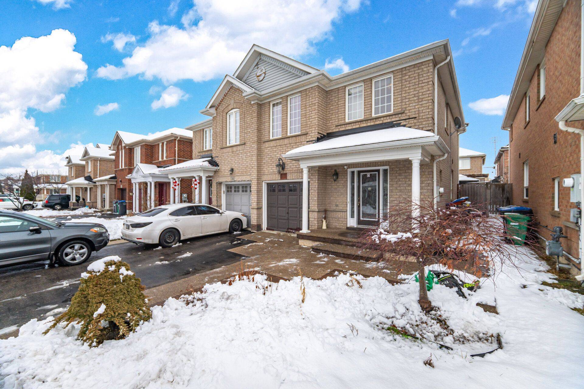 Brampton, ON L7A 0J7,12 Hollingsworth CIR