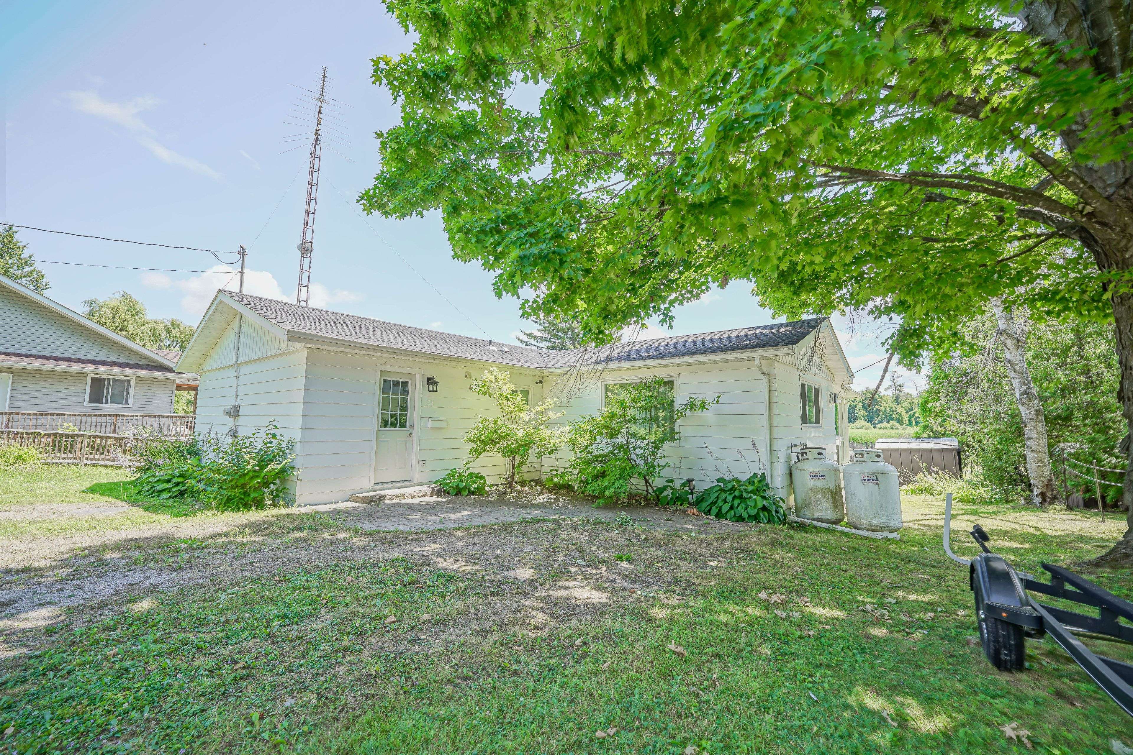 Kawartha Lakes, ON K0L 1T0,21 Marilyn CRES