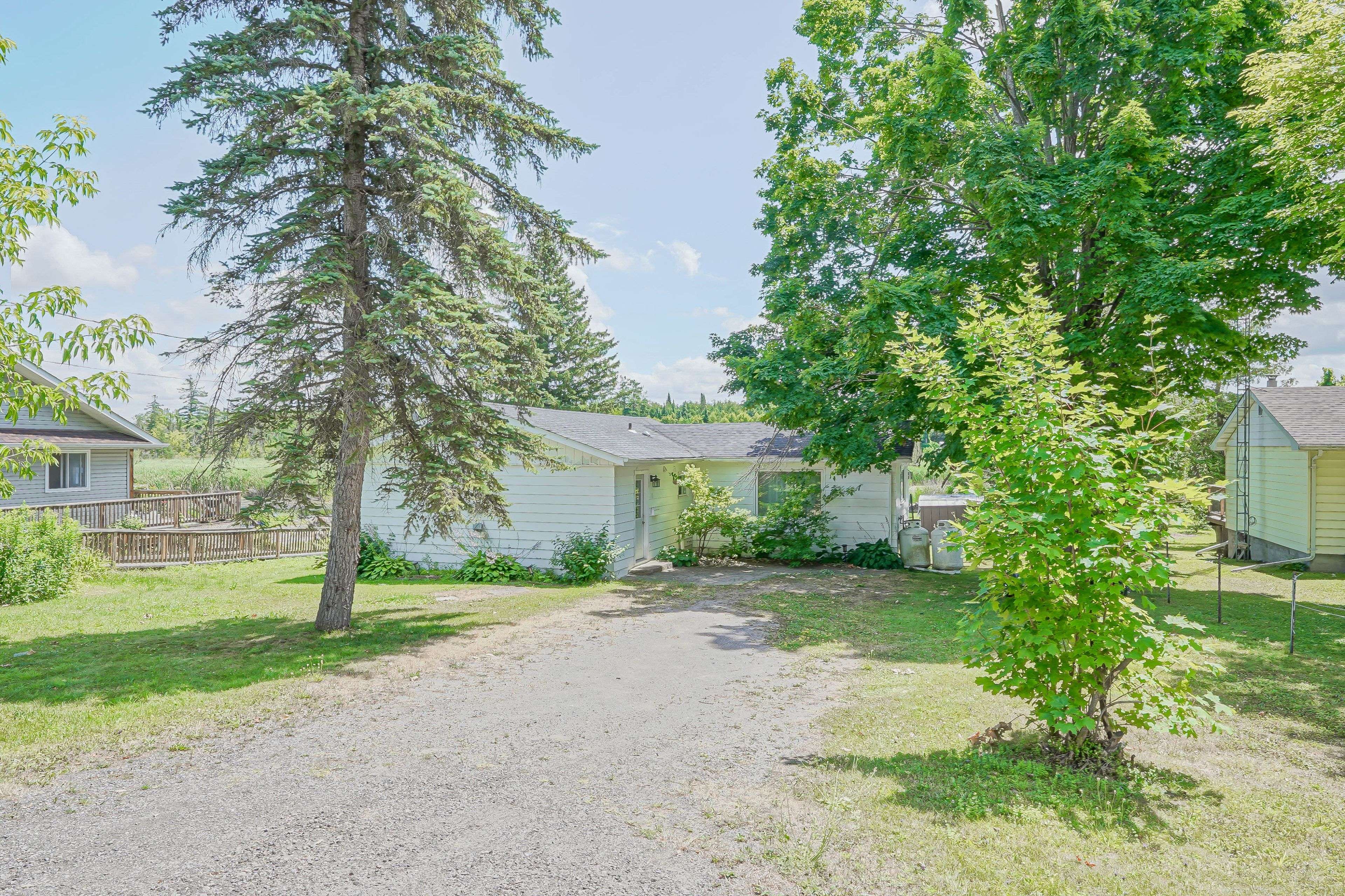 Kawartha Lakes, ON K0L 1T0,21 Marilyn CRES