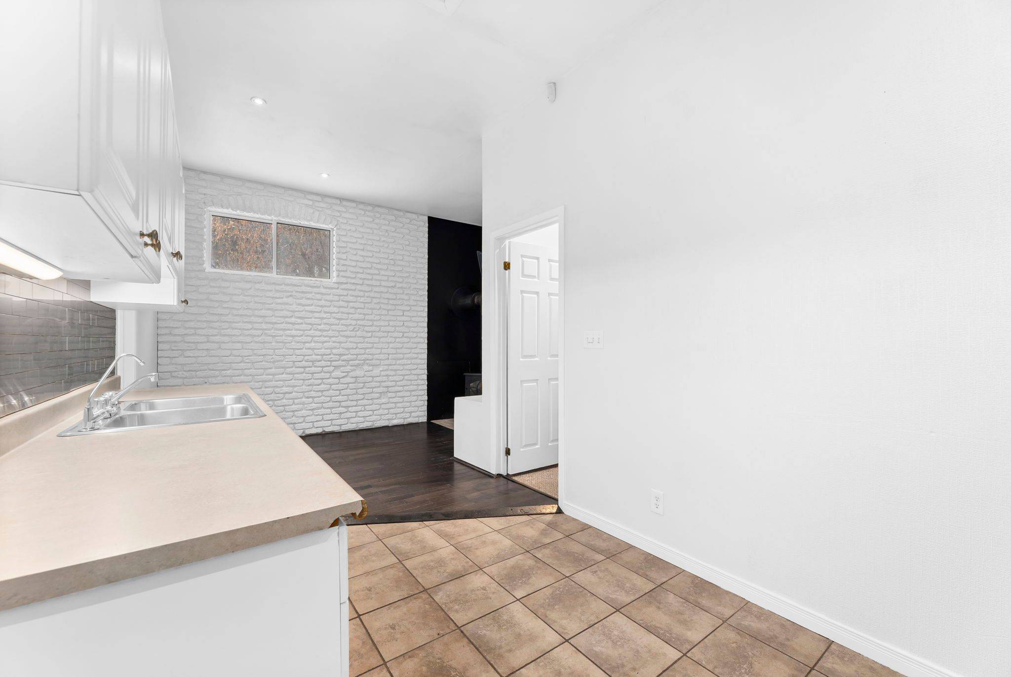 Bancroft, ON K0L 2S0,71 Cleak AVE