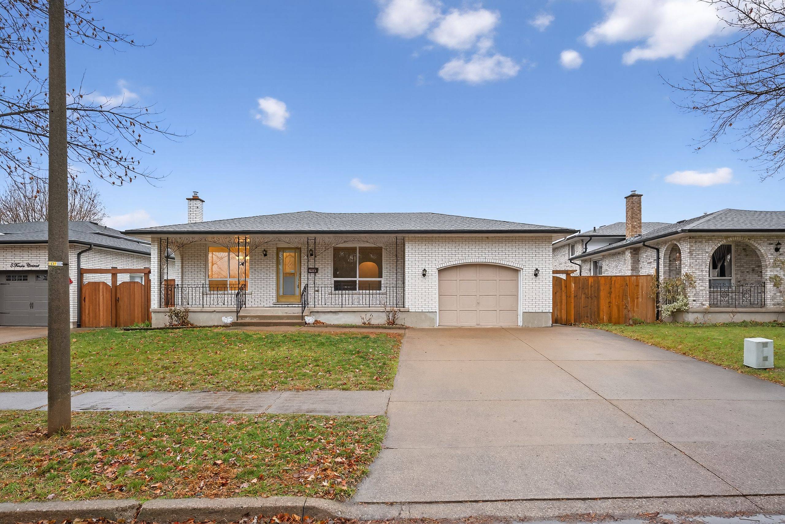 St. Catharines, ON L2M 7J7,7 Tanera CRES