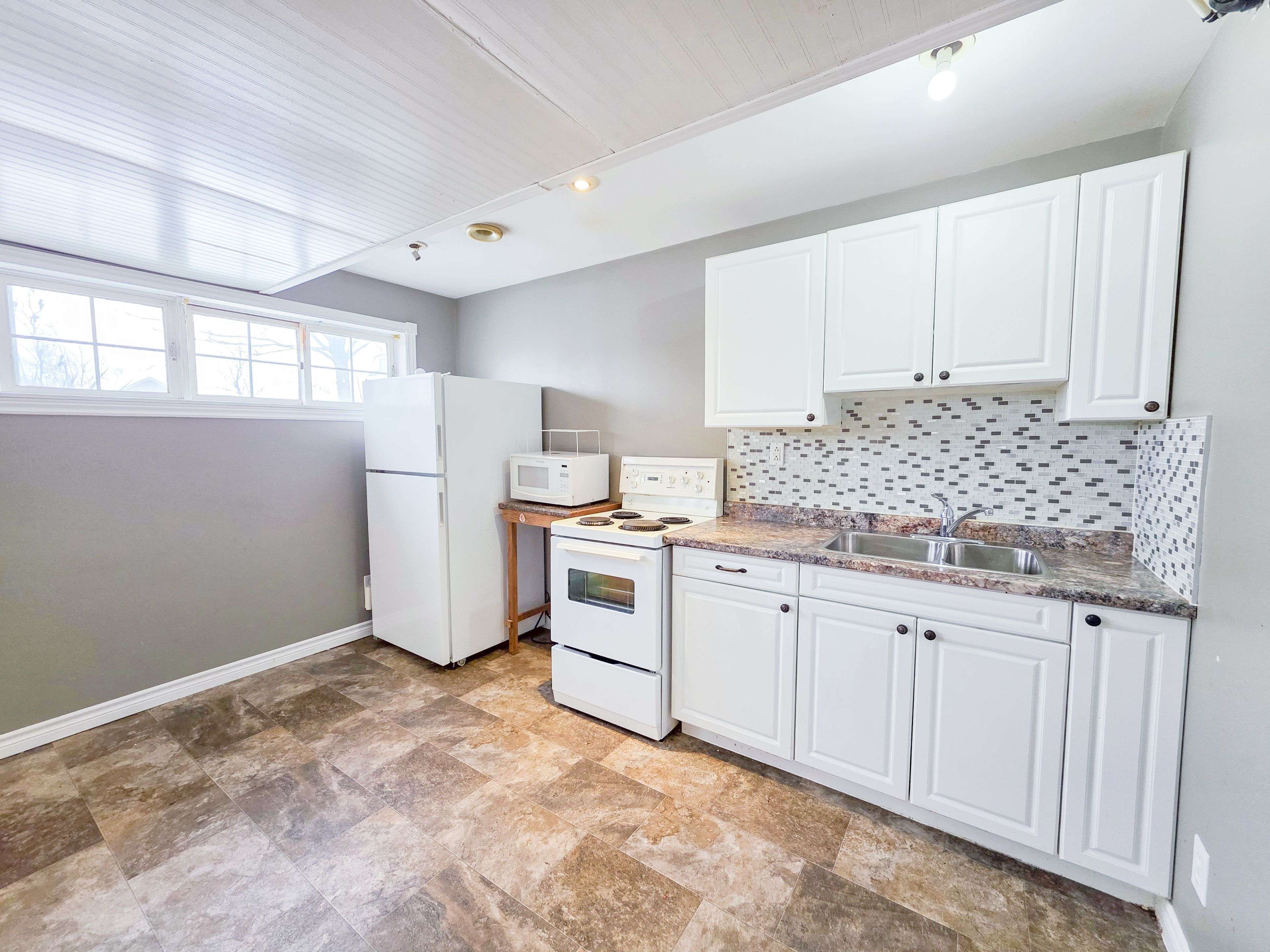 Peterborough, ON K9H 7M8,168 Towerhill RD #Lower