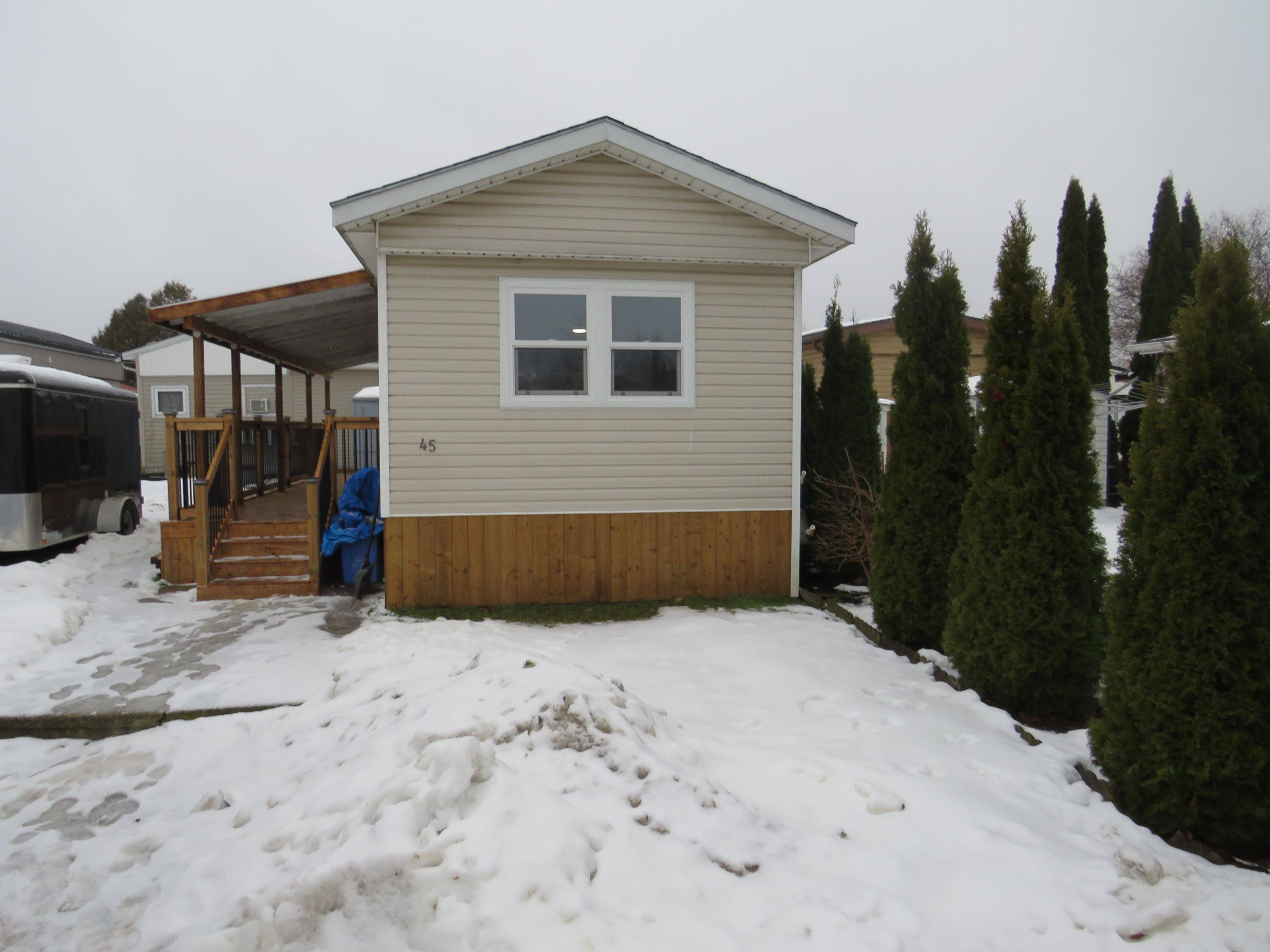 London East, ON N5V 1H3,2189 Dundas ST E #45