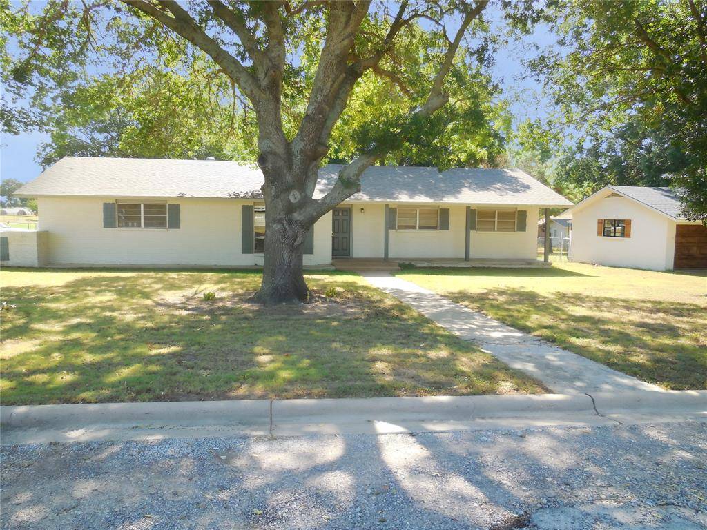 De Leon, TX 76444,1249 N Holland Street