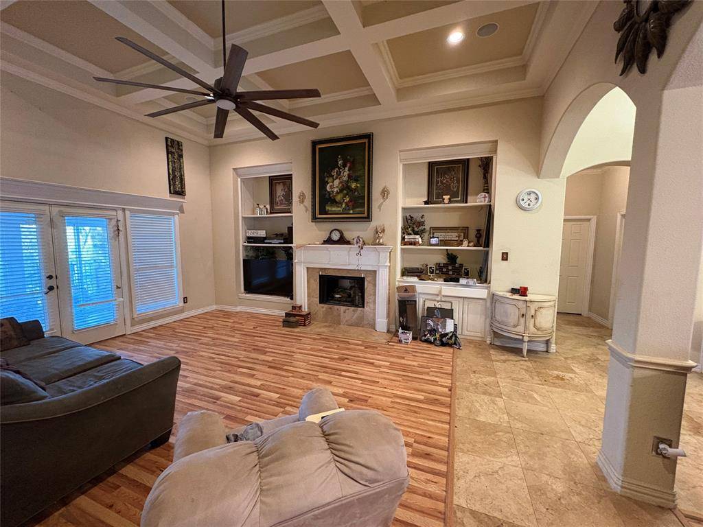 Fort Worth, TX 76112,709 Timberview Court N