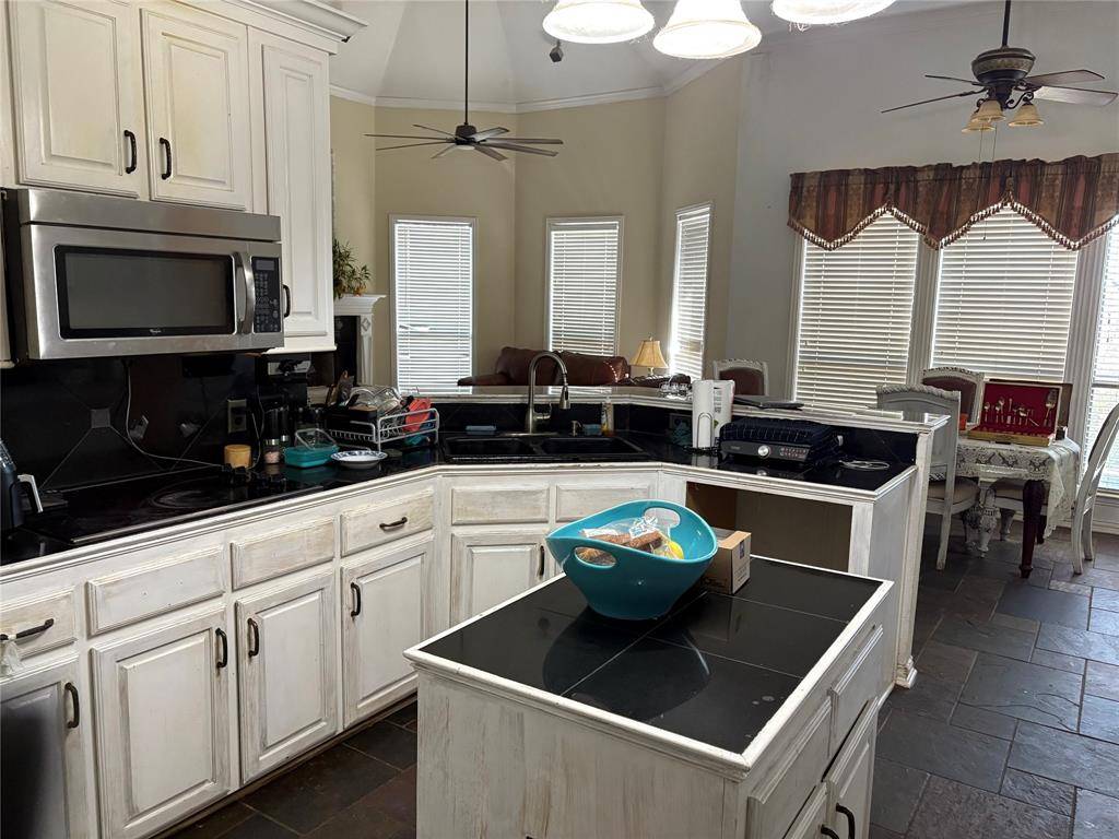 Fort Worth, TX 76112,709 Timberview Court N