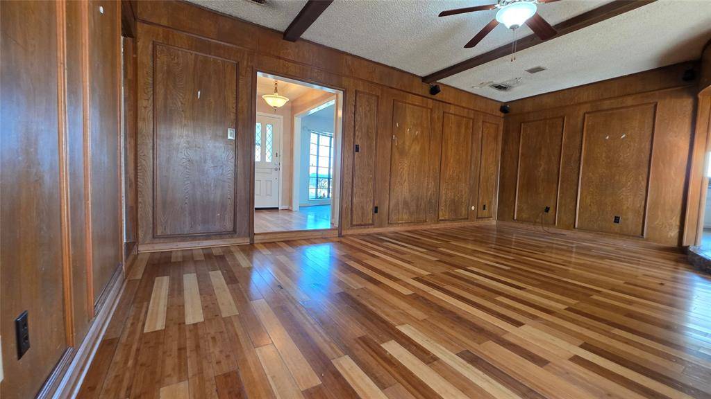 Desoto, TX 75115,604 The Meadows Parkway