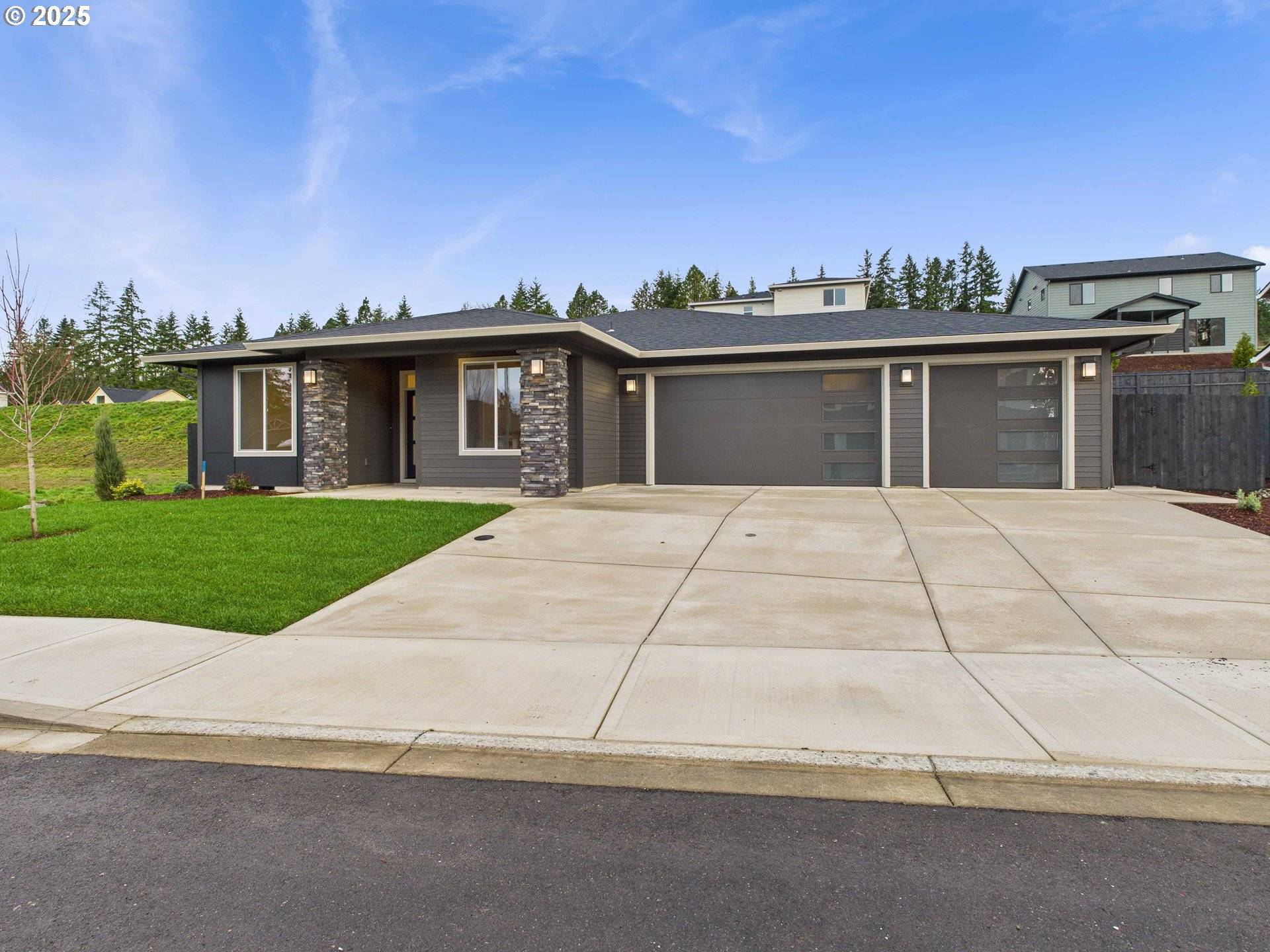 La Center, WA 98629,409 W 19TH ST