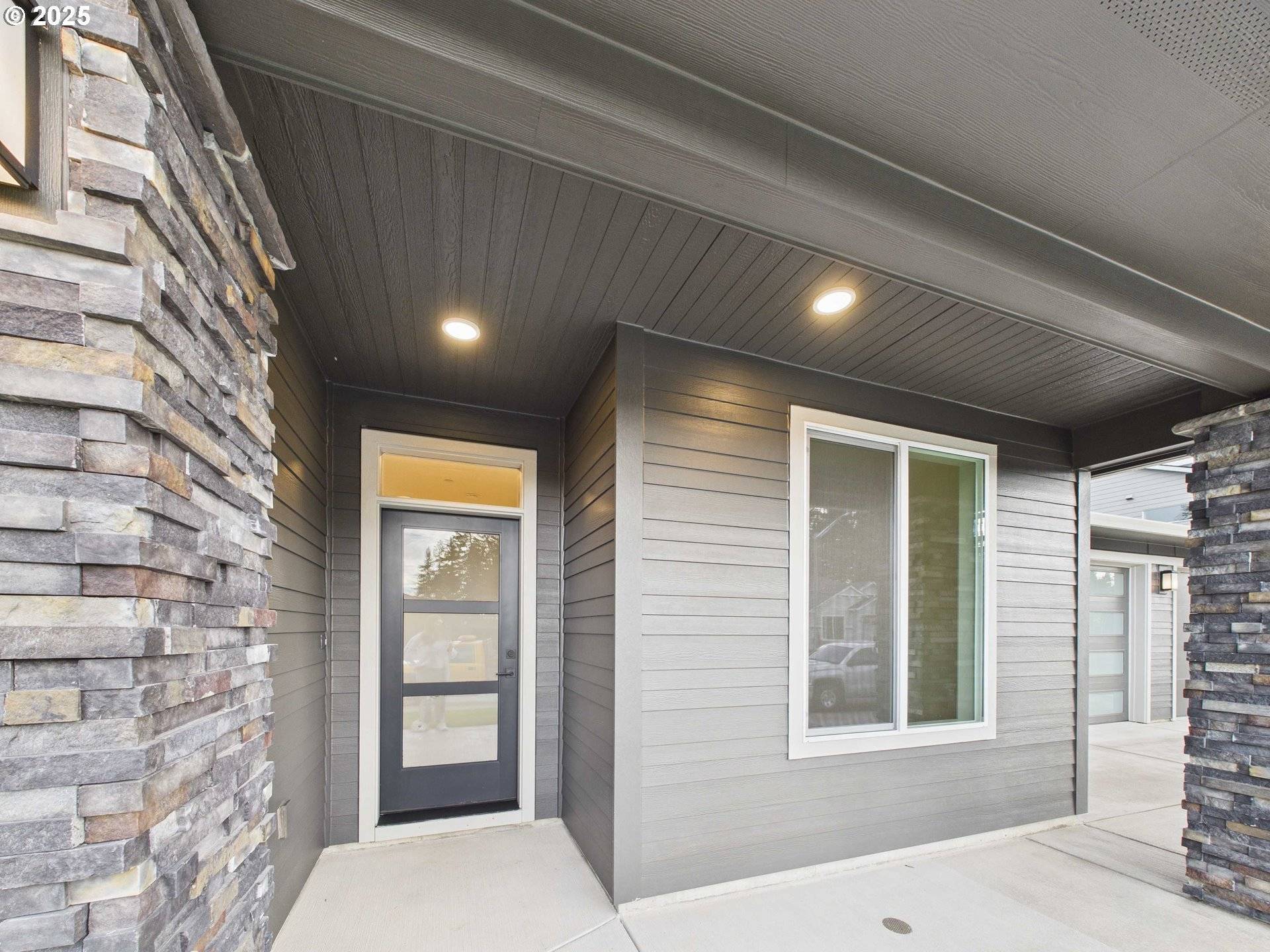 La Center, WA 98629,409 W 19TH ST