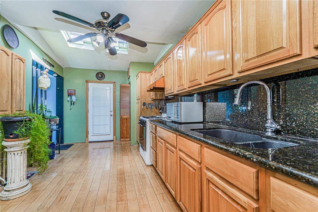 124 Hett AVE, Staten  Island, NY 10306