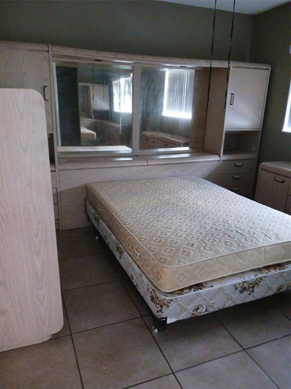 Margate, FL 33063,7605 W Atlantic Blvd #106