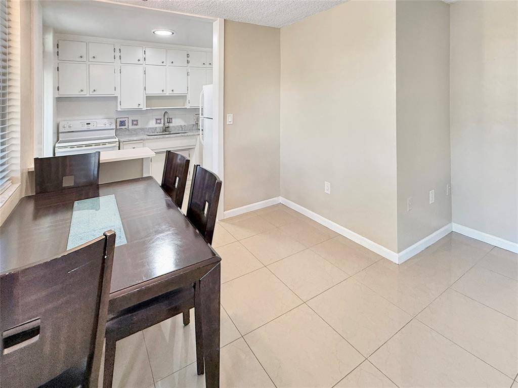 Fort Lauderdale, FL 33304,2400 NE 9th St #301