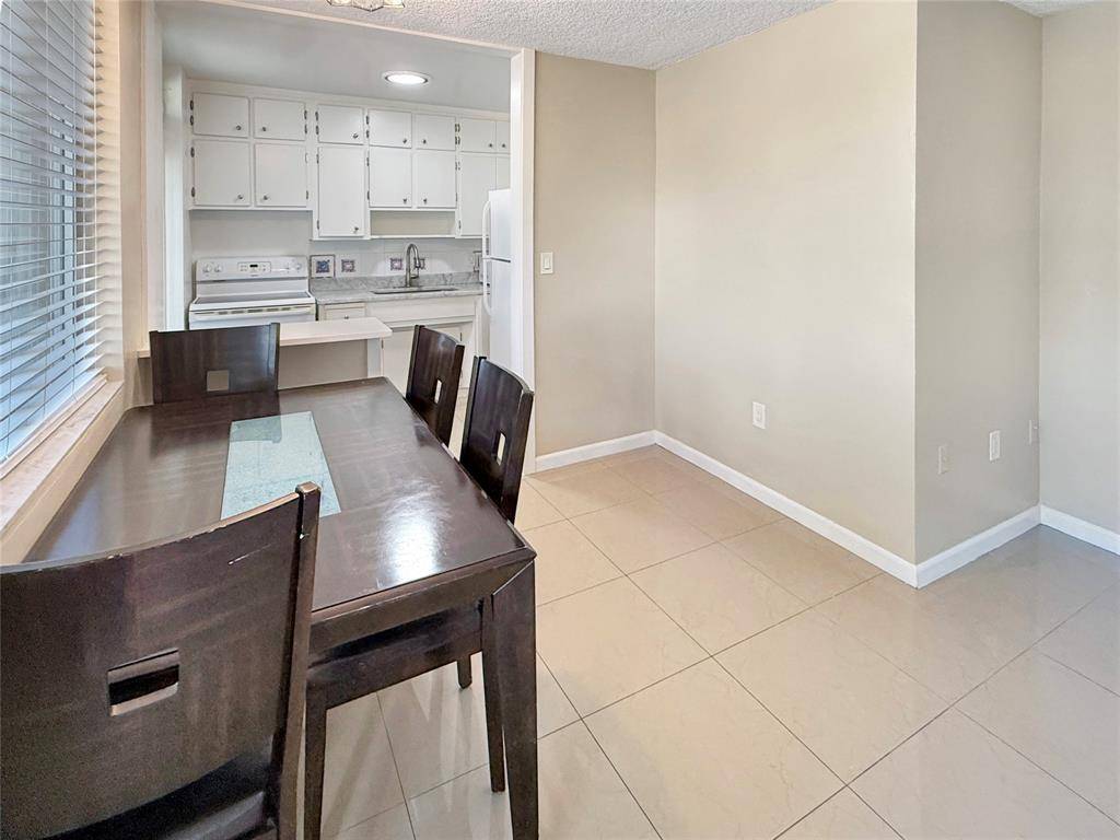 Fort Lauderdale, FL 33304,2400 NE 9th St #301