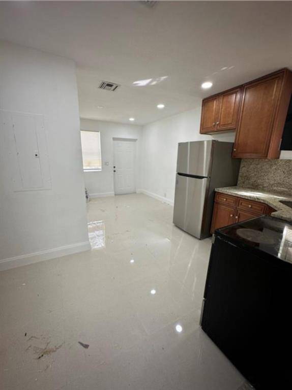 Hollywood, FL 33020,2312 Cleveland St #2312