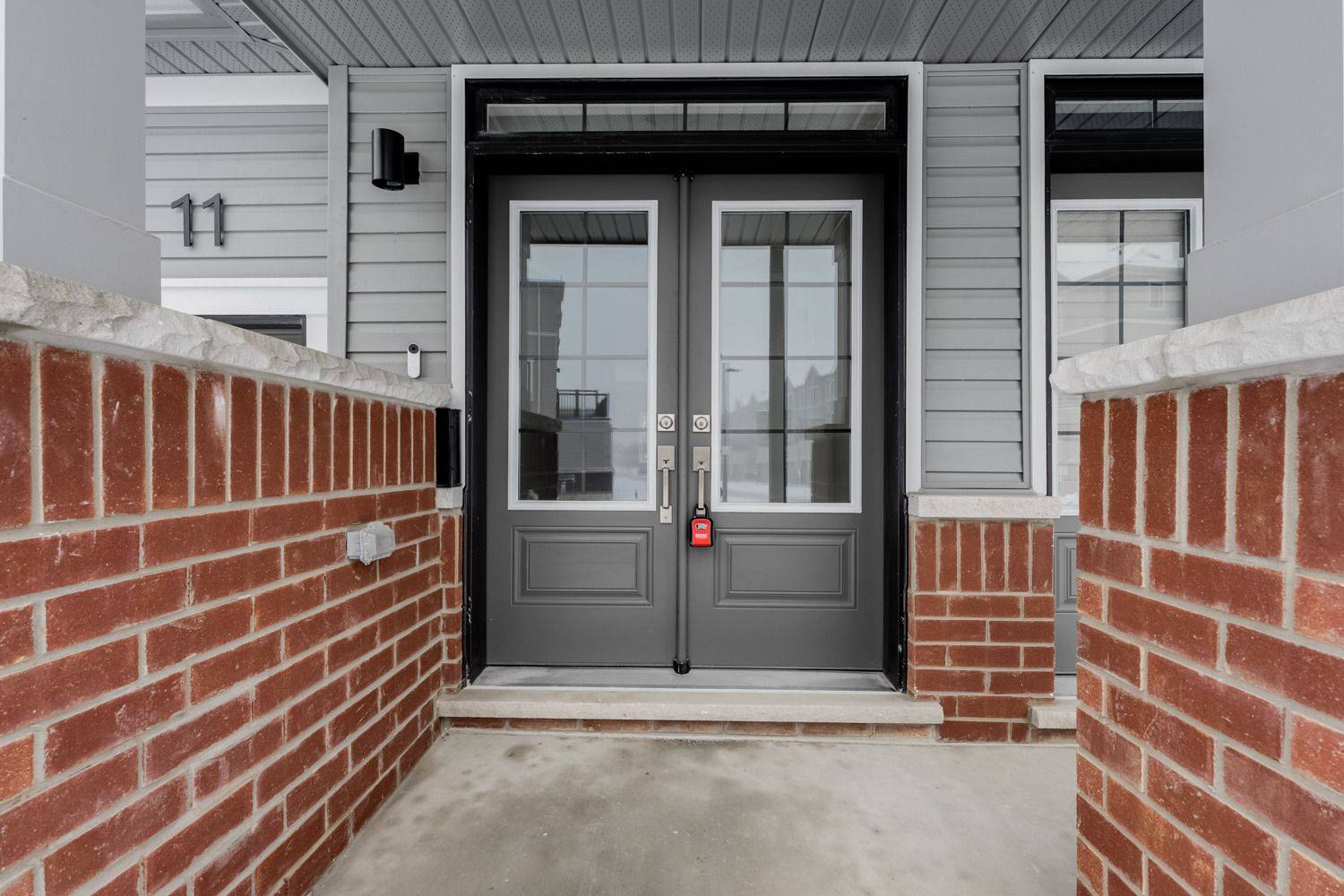 Cambridge, ON N1T 0H4,11 Radium Common