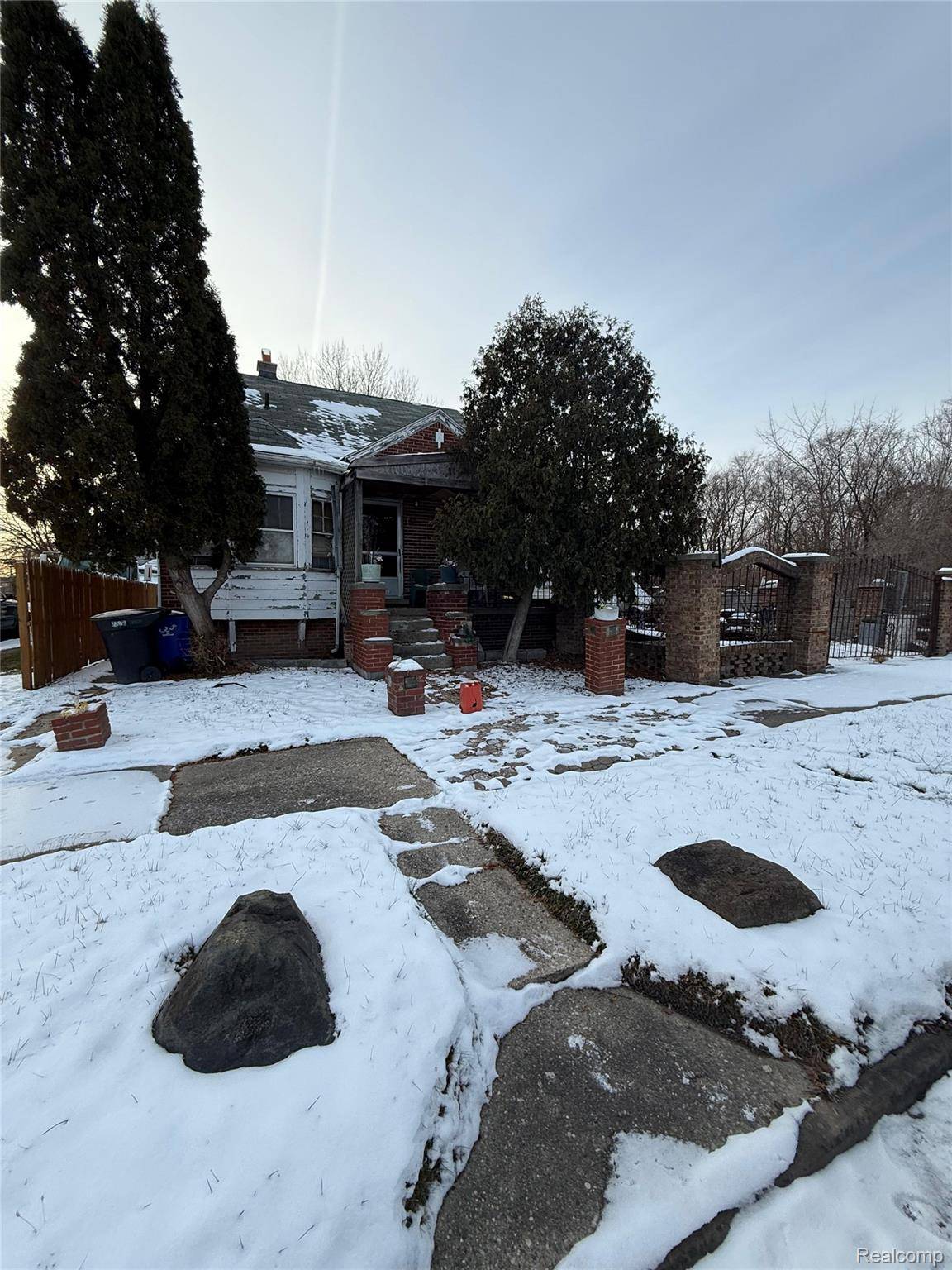 Detroit, MI 48213,6659 Fischer ST