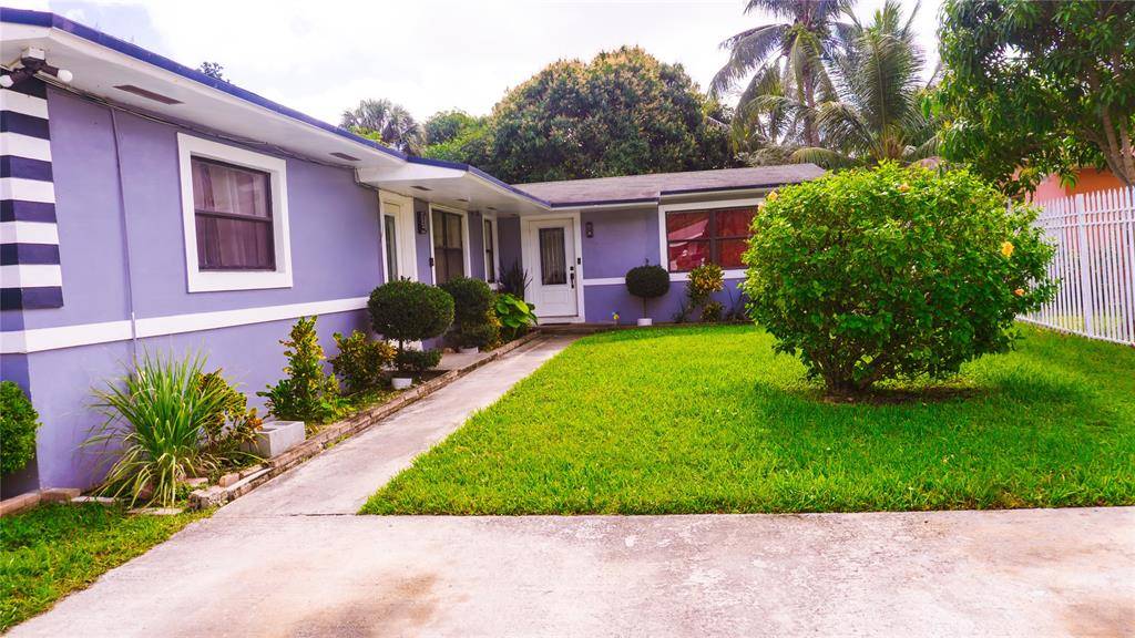 Miami, FL 33161,1290 NE 144th St