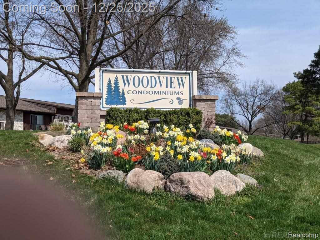 Westland, MI 48185,7485 Woodview ST #3