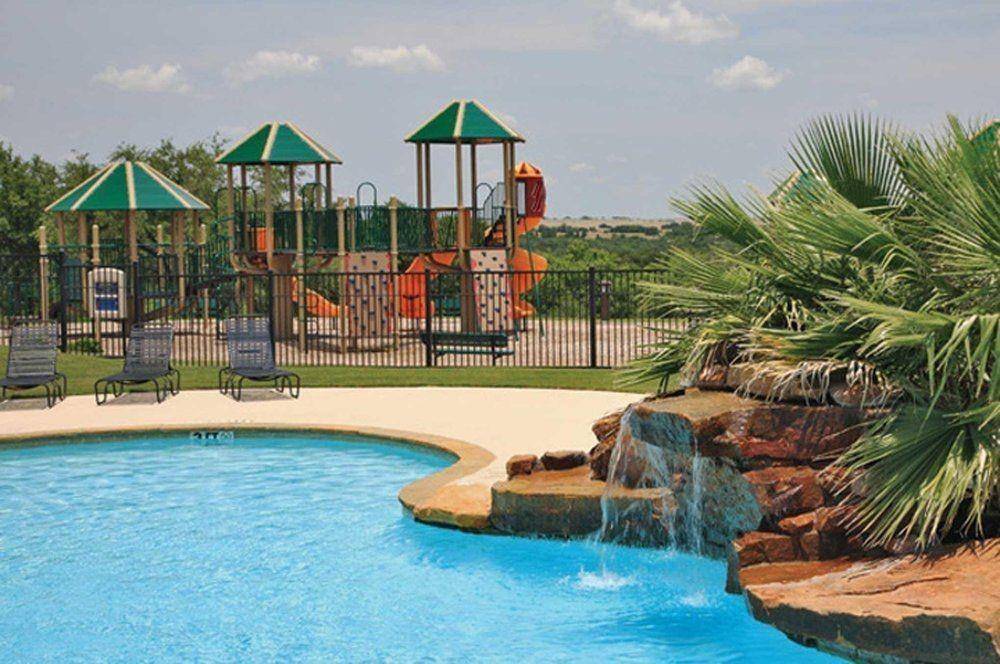 Cleburne, TX 76033,6132 Annanhill Circle