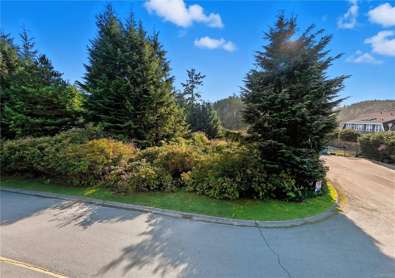 Ucluelet, BC V0R 3A0,912 Barkley Pl