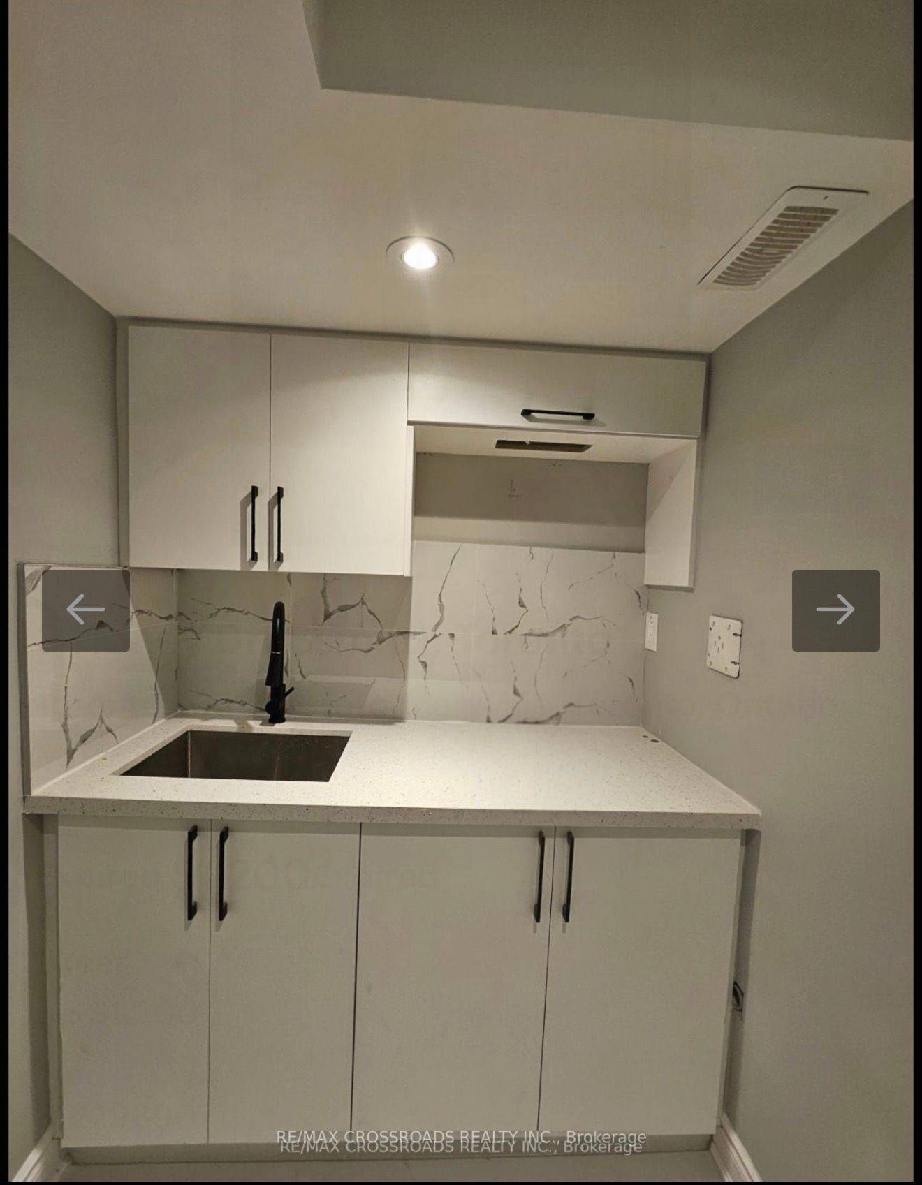 Toronto E04, ON M1R 3S3,3 Honey DR #(Bsmnt)