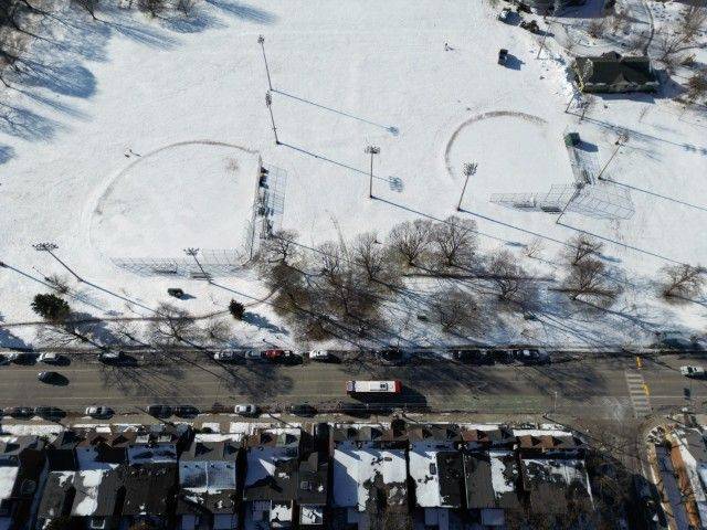 Toronto E01, ON M4L 2P8,177 Greenwood AVE