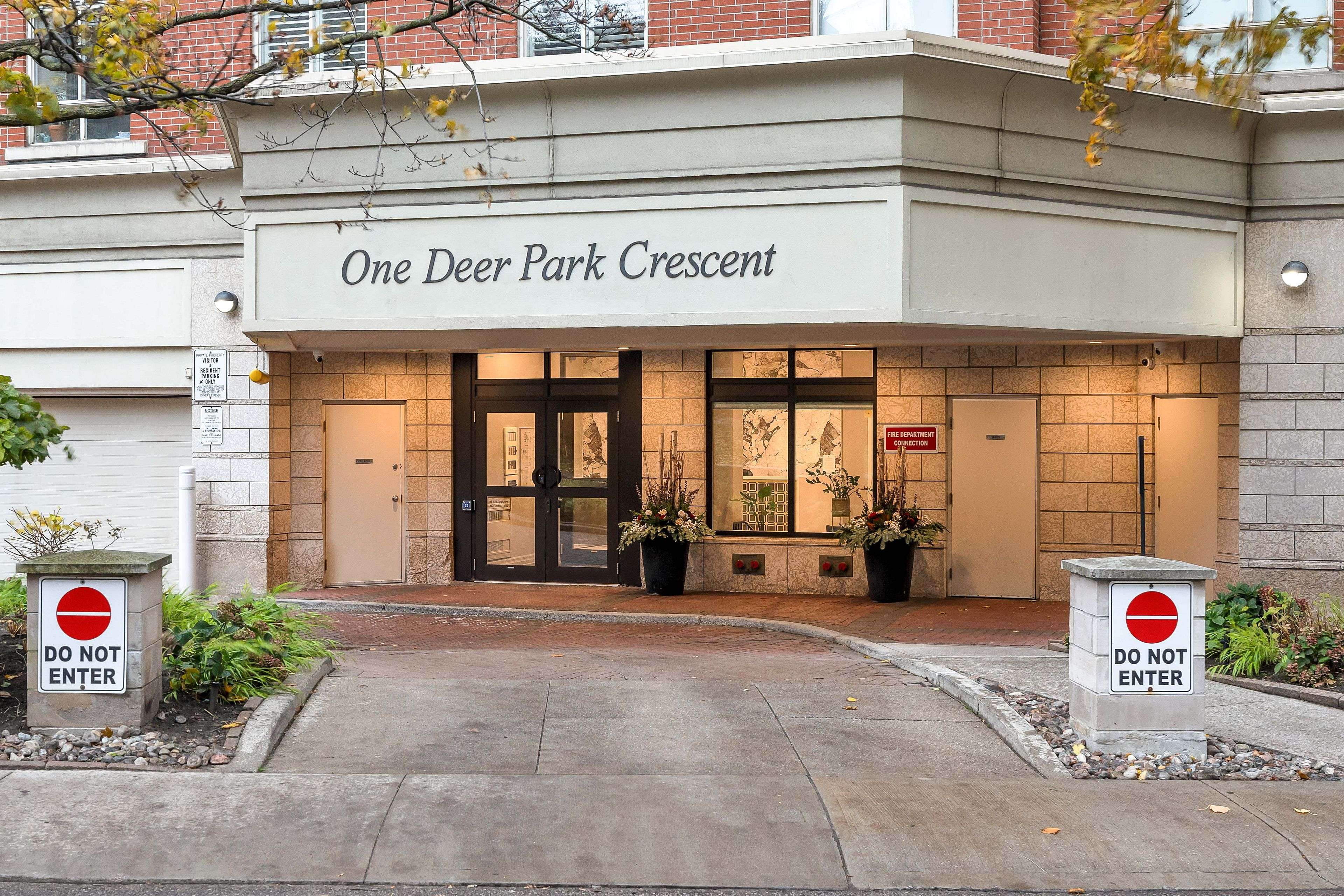 Toronto C02, ON M4V 3C4,1 Deer Park CRES #701