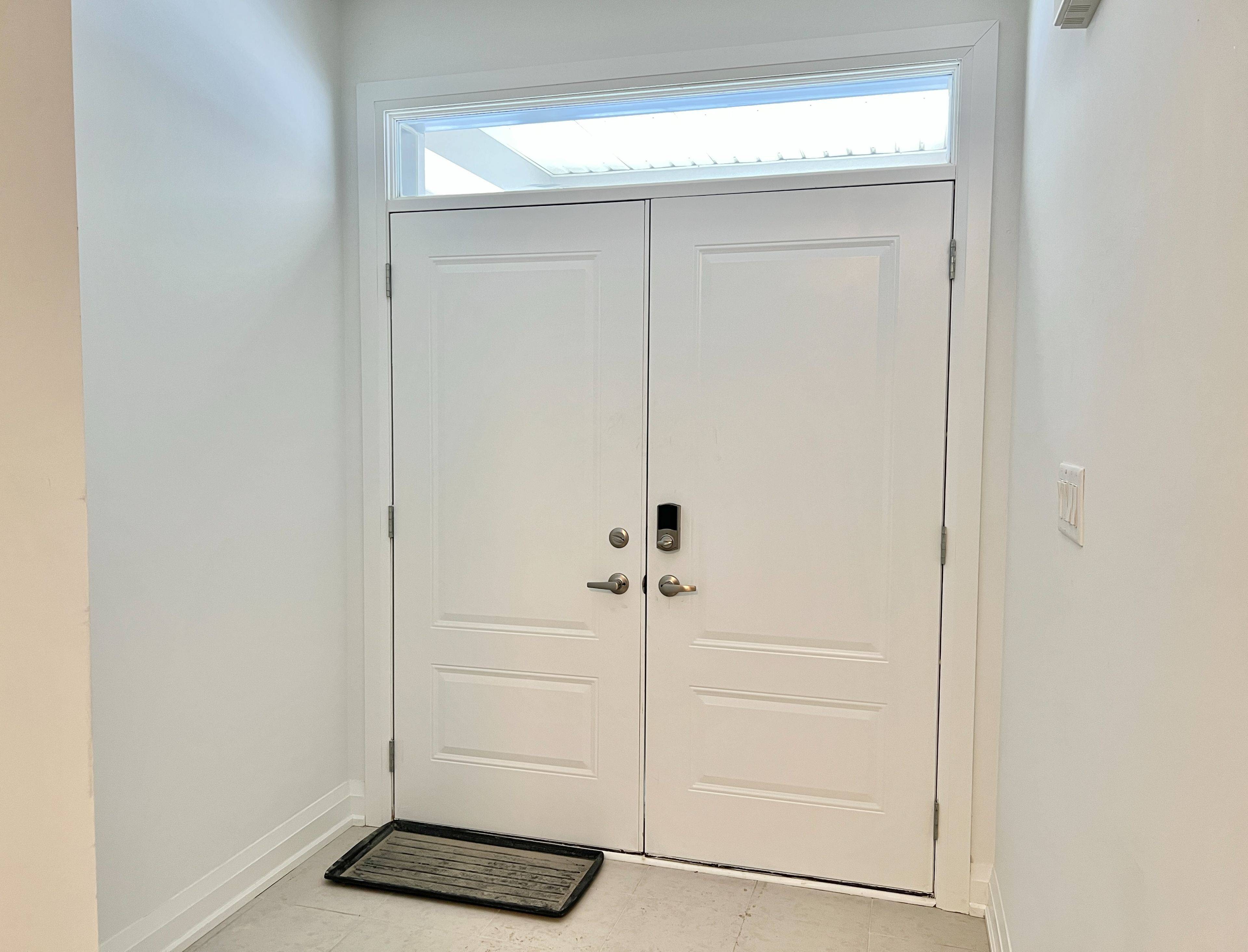 Pickering, ON L1X 0N8,1404 Mockingbird SQ