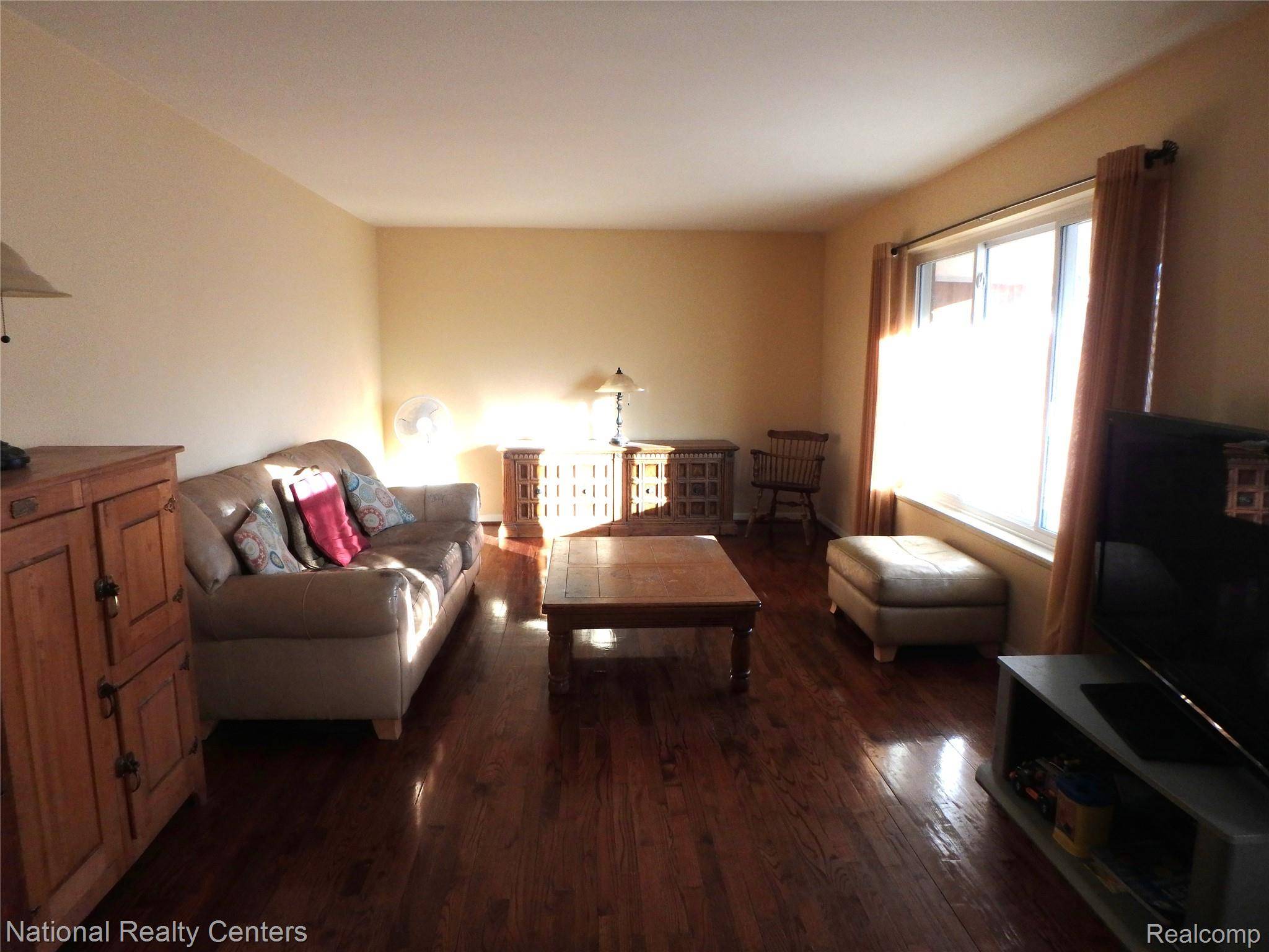 Waterford, MI 48329,3522 Lorena DR