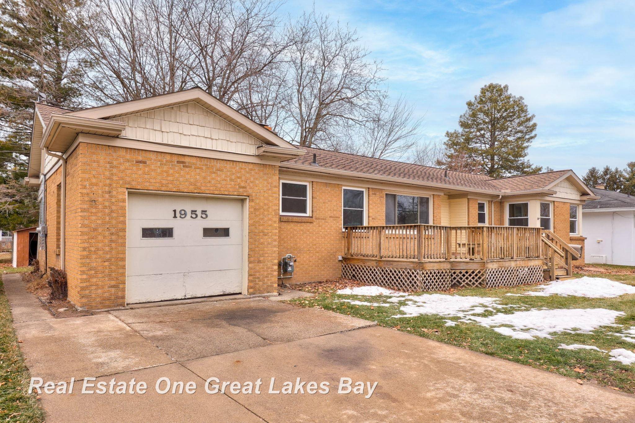 Saginaw, MI 48602,1955 Fairfield ST