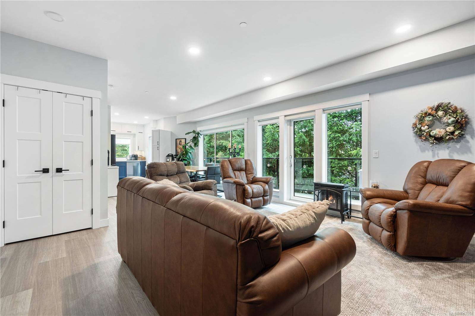 Nanaimo, BC V9T 2H3,4474 Wellington Rd #206