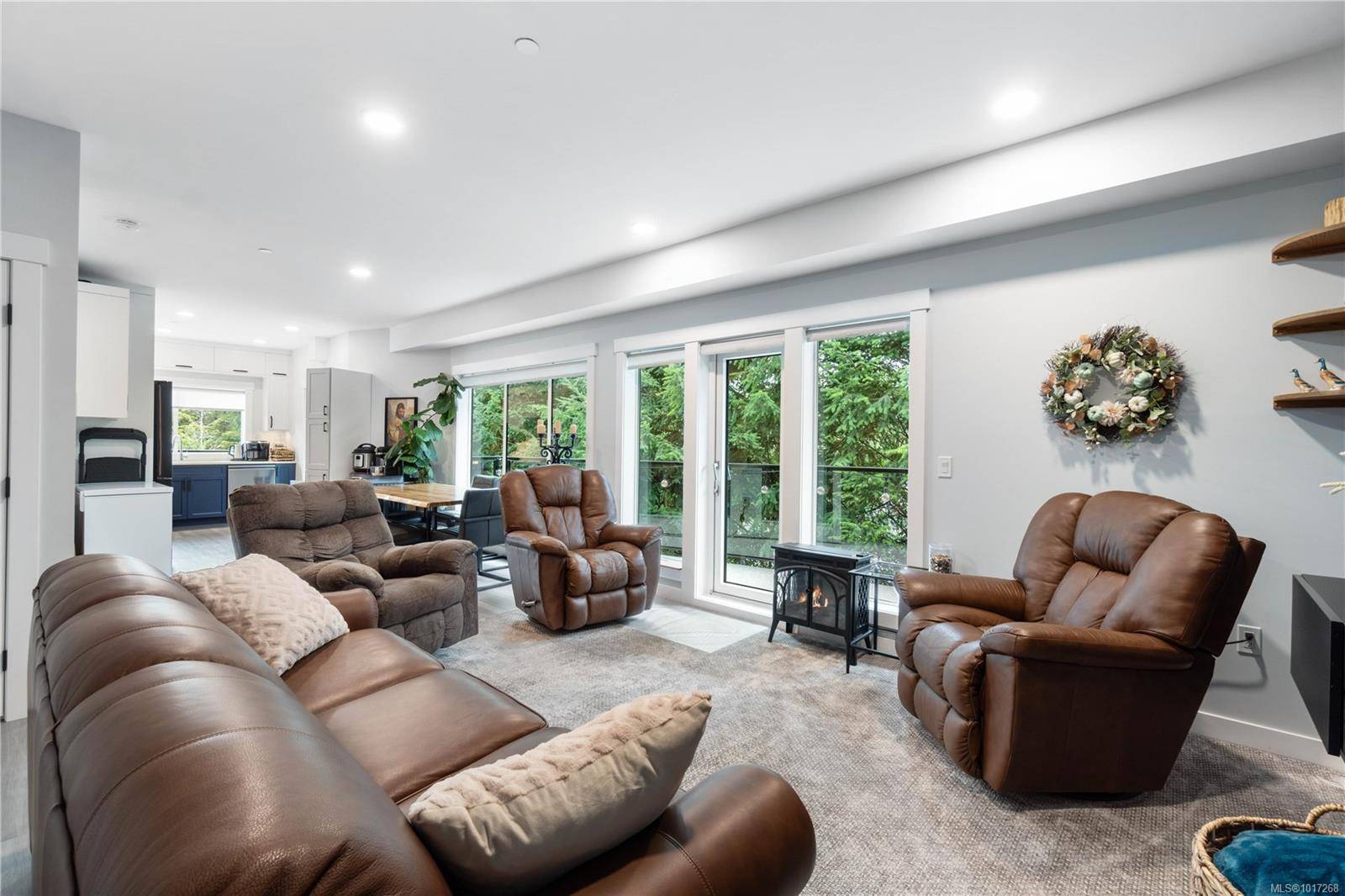 Nanaimo, BC V9T 2H3,4474 Wellington Rd #206