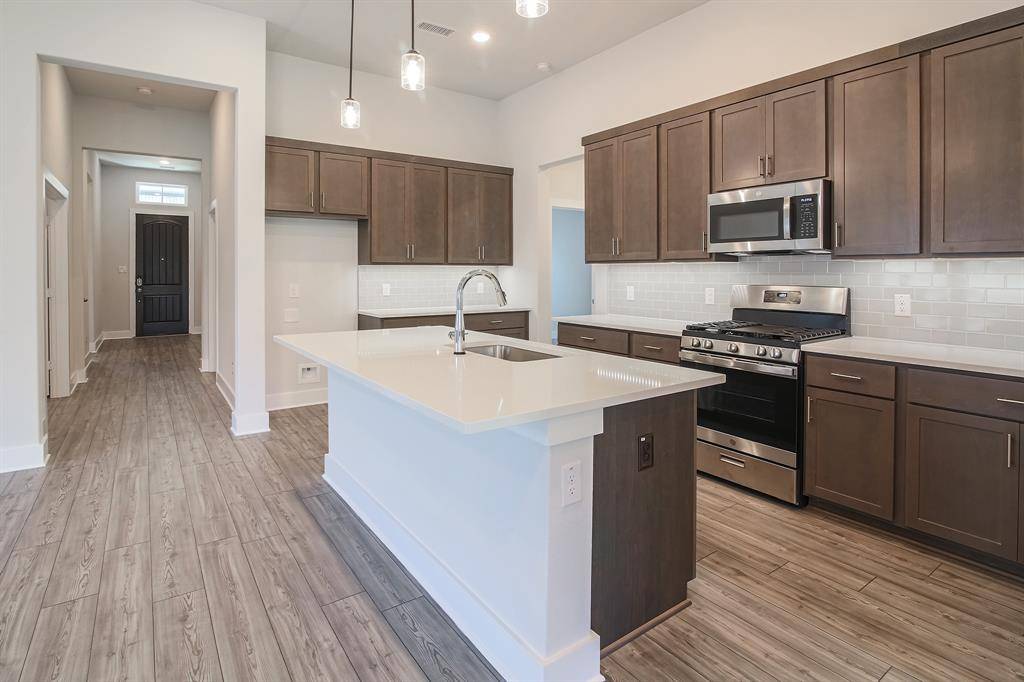 Mansfield, TX 76063,917 Hawthorn Lane