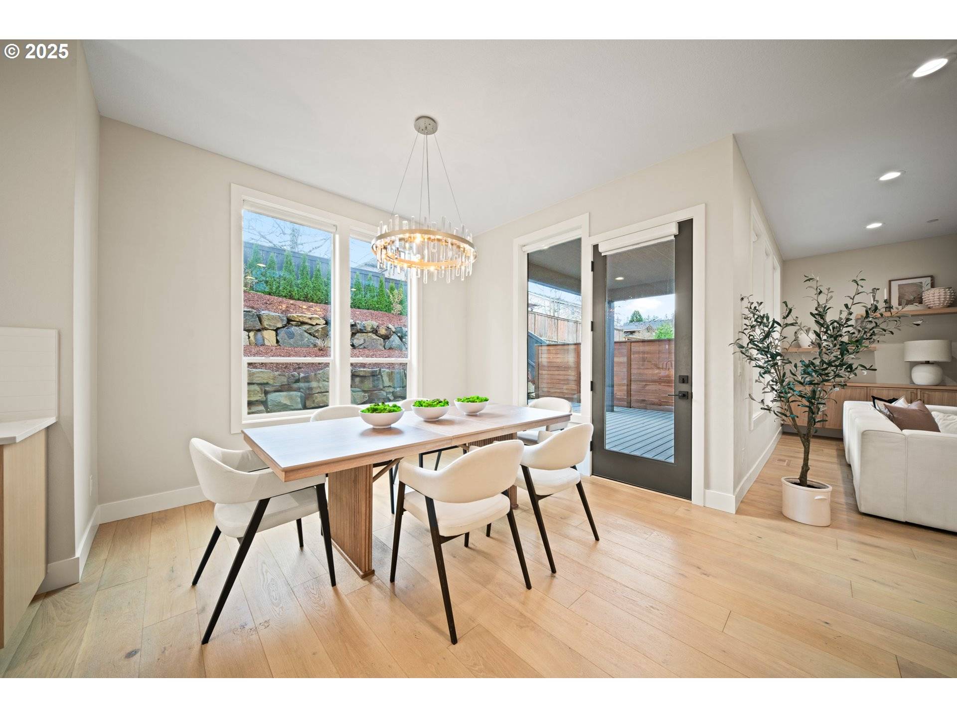 Camas, WA 98607,2044 NW 33RD WAY