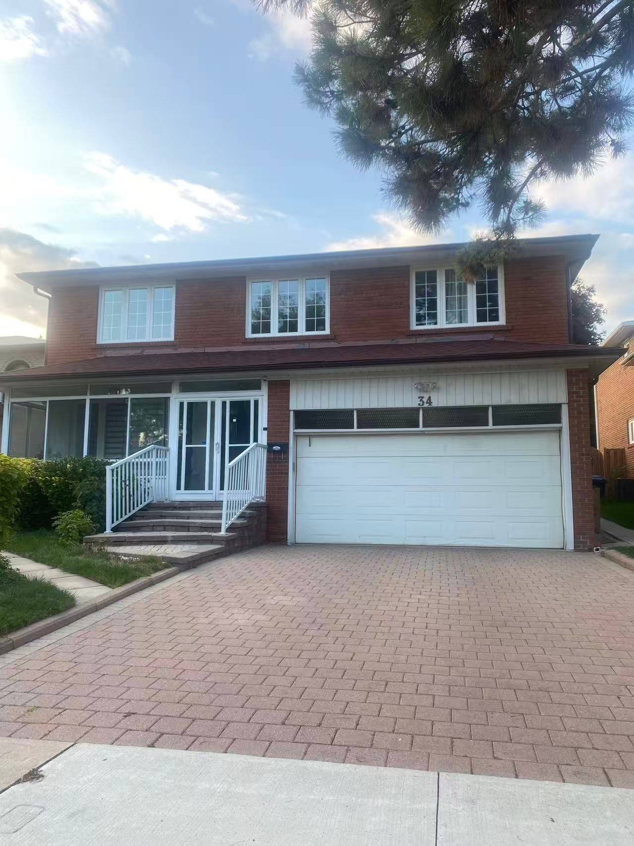 Toronto C15, ON M2J 1Z6,34 Clovercrest RD #Basement (side door)