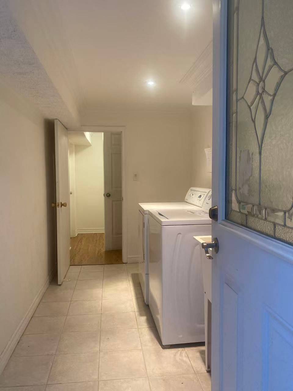 Toronto C15, ON M2J 1Z6,34 Clovercrest RD #Basement (side door)