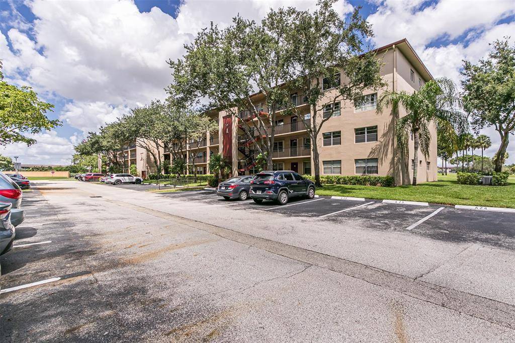 Pembroke Pines, FL 33027,13475 SW 9th St #306