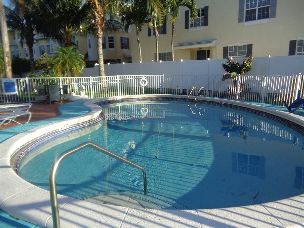 Pompano Beach, FL 33062,999 S Riverside Dr #202