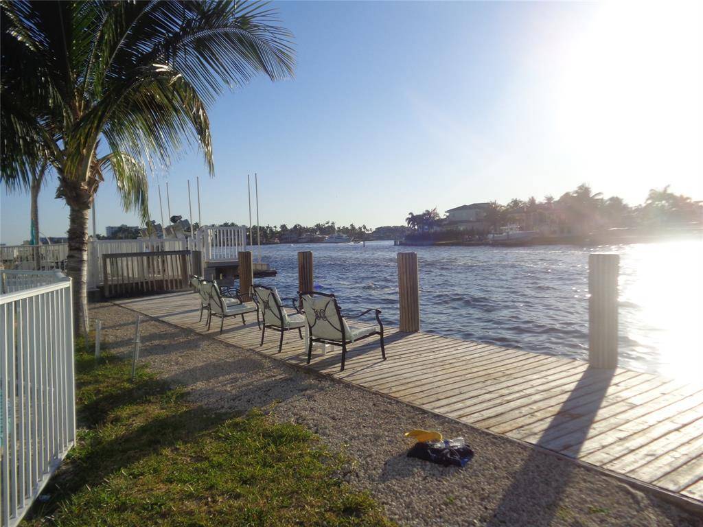 Pompano Beach, FL 33062,999 S Riverside Dr #102