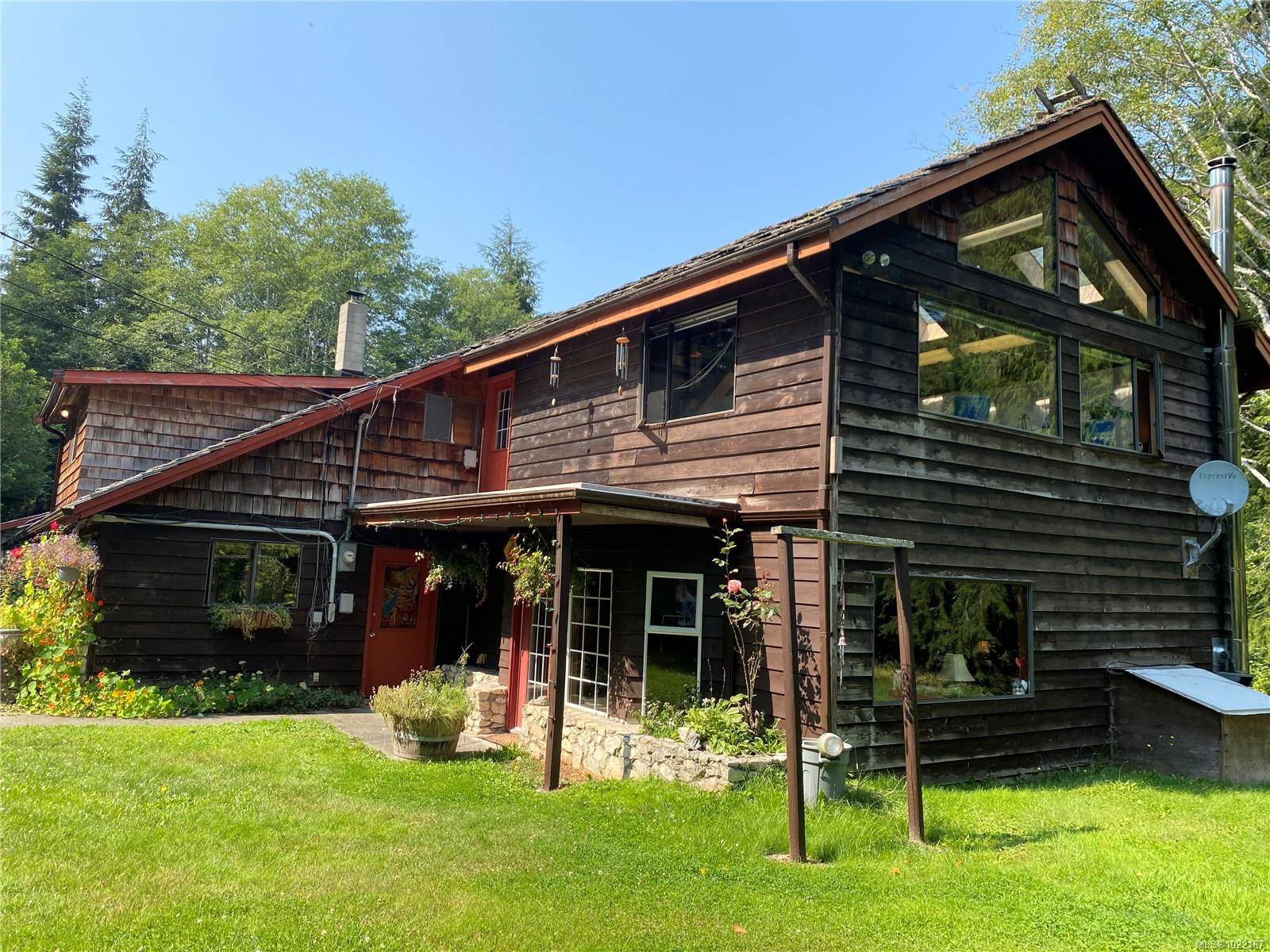 Hyde Creek, BC V0N 2R0,801 Nimpkish Heights Rd