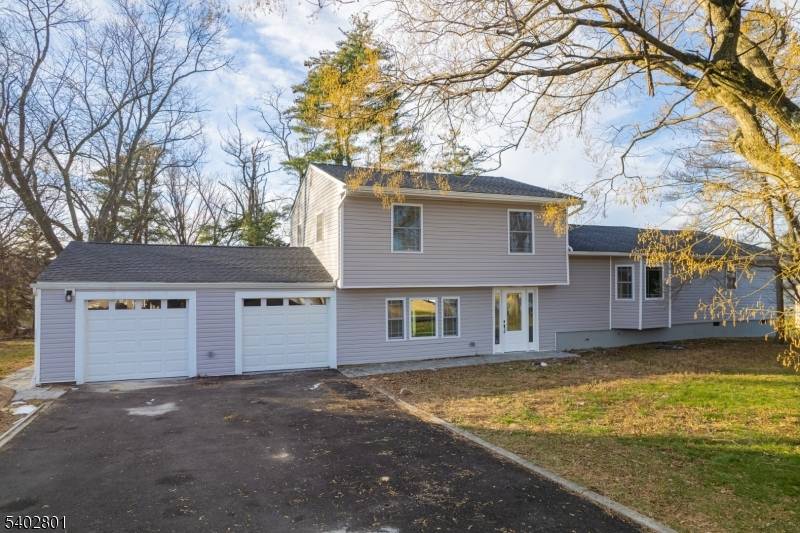 East Brunswick Twp., NJ 08816,21 Vauxhall Rd