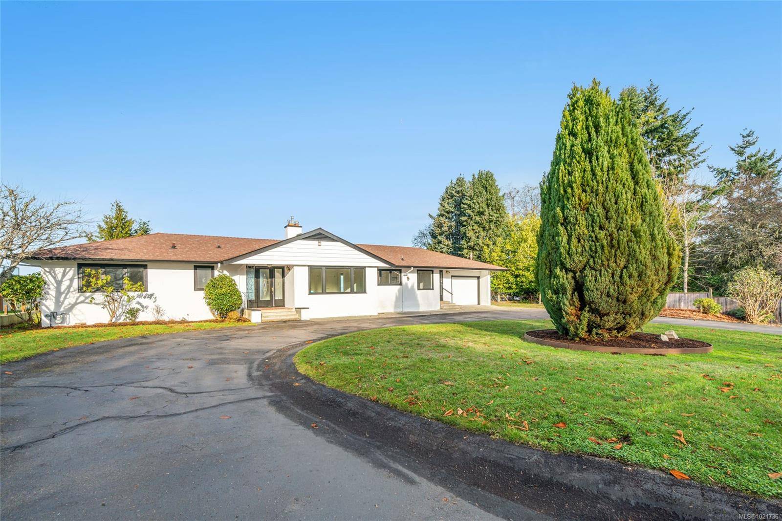 Qualicum Beach, BC V9K 1G8,441 Memorial Ave