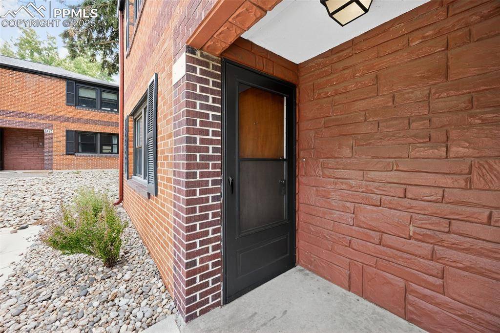 Colorado Springs, CO 80907,2423 Paseo RD