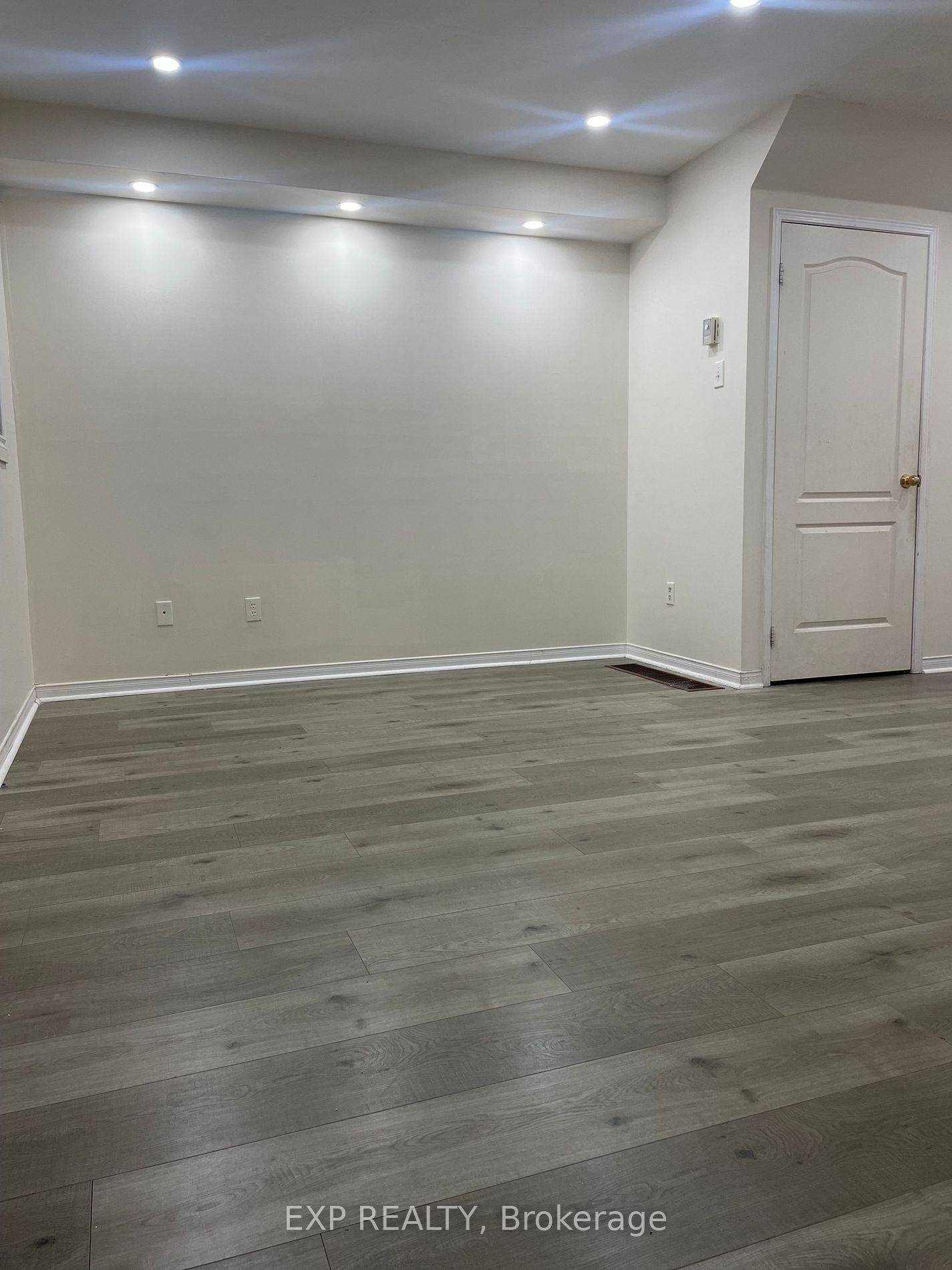 Brampton, ON L6X 0J6,28 Wicklow RD