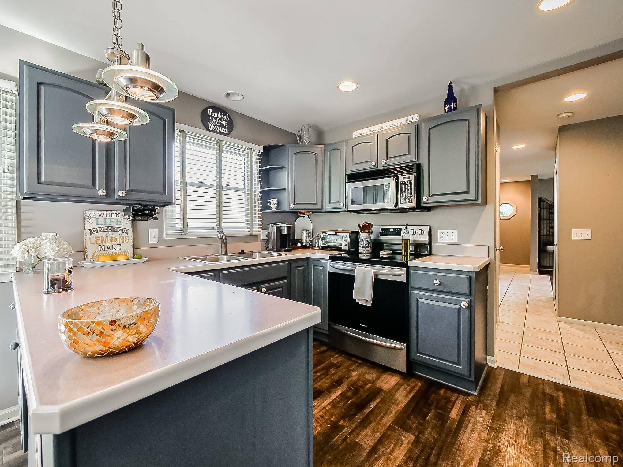 West Bloomfield, MI 48322,5570 Wildrose AVE