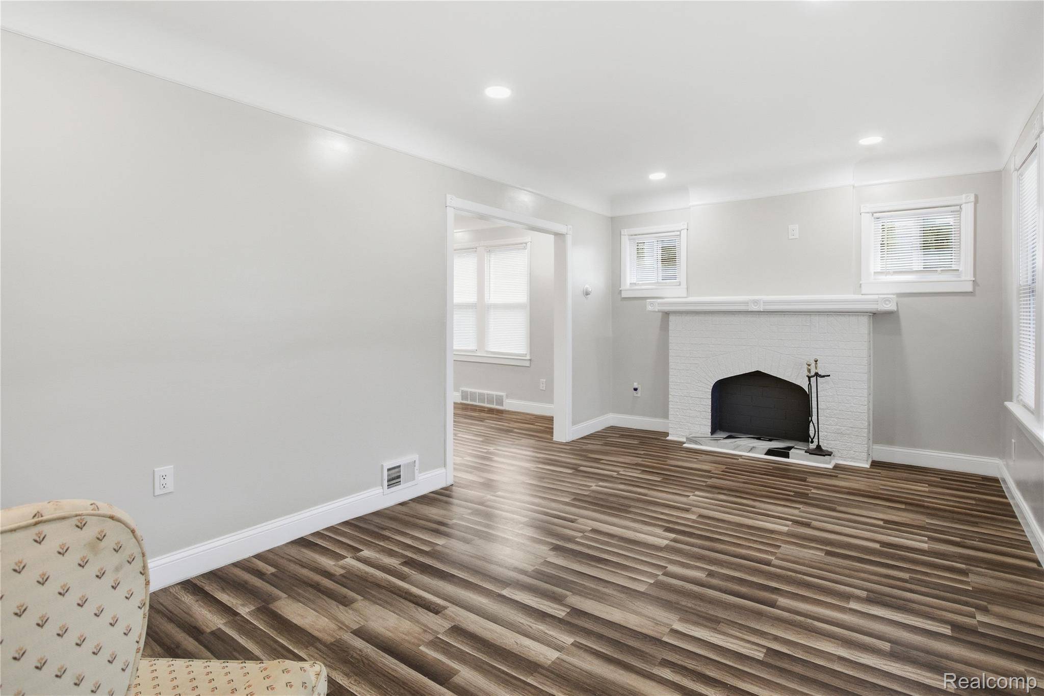 Detroit, MI 48213,12816 Rosemary ST