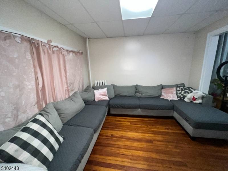 Jersey City, NJ 07305,15 Wade St